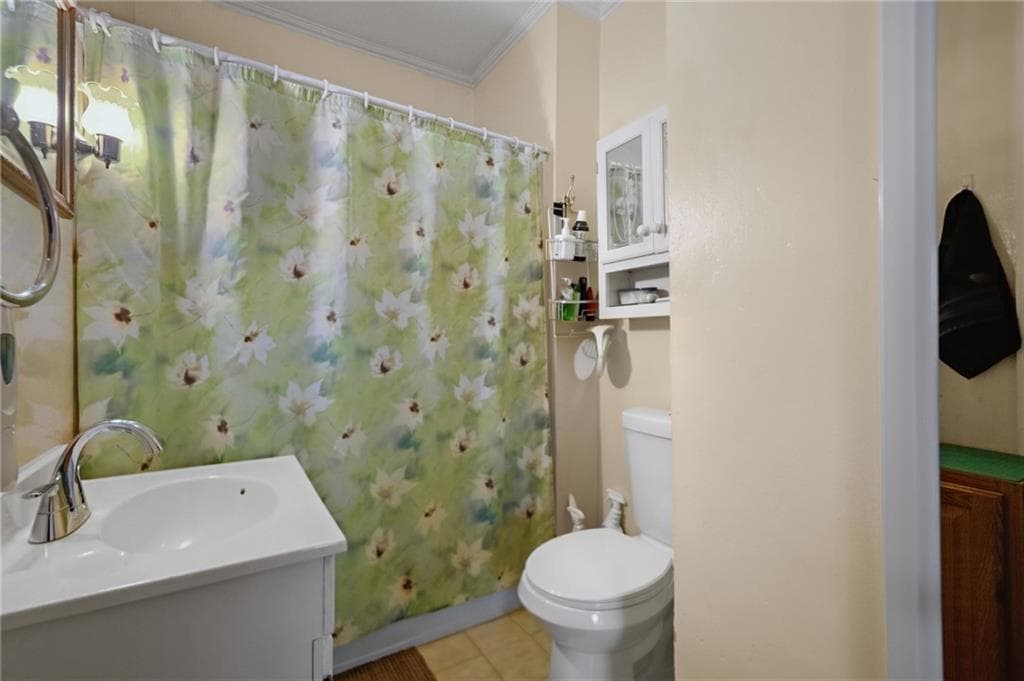 Single Family Residence at 68 Bowlet Street, Providence, photo 20 of 36