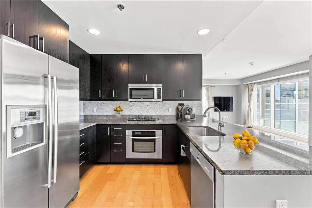 Condominium at 200 Exchange Street UNIT 912, Providence, photo 7 of 30