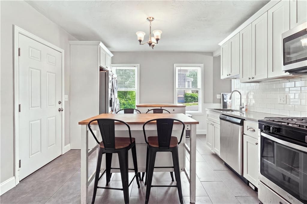 Multi Family at 509 Union Avenue, Providence, photo 10 of 31