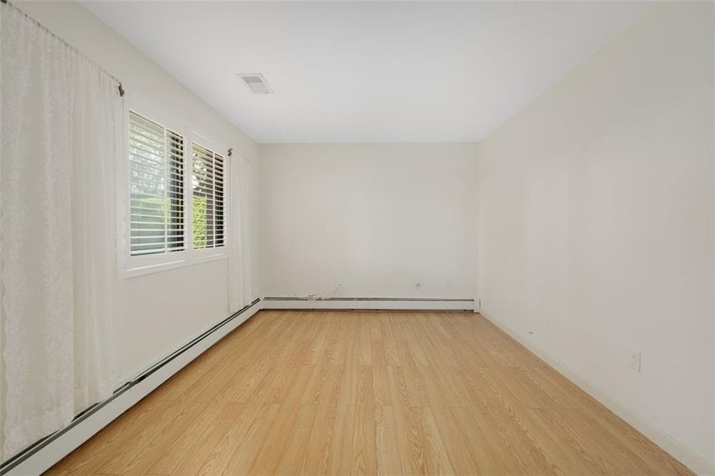Condominium at 151 Edaville Court, Warwick, photo 12 of 47