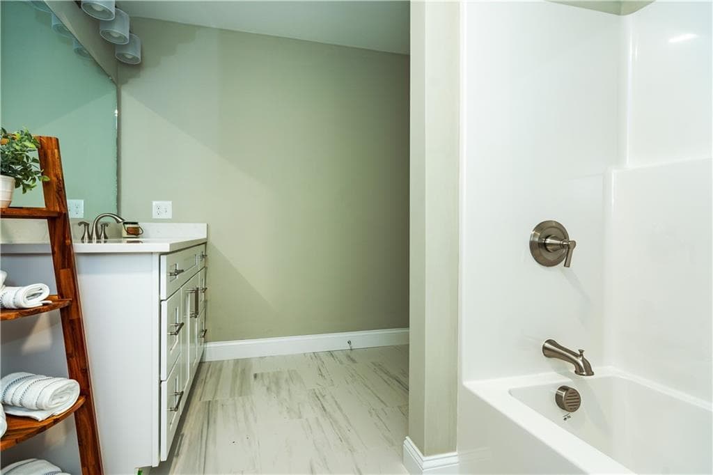 Condominium at 7 Fieldstone Way, Johnston, photo 35 of 42