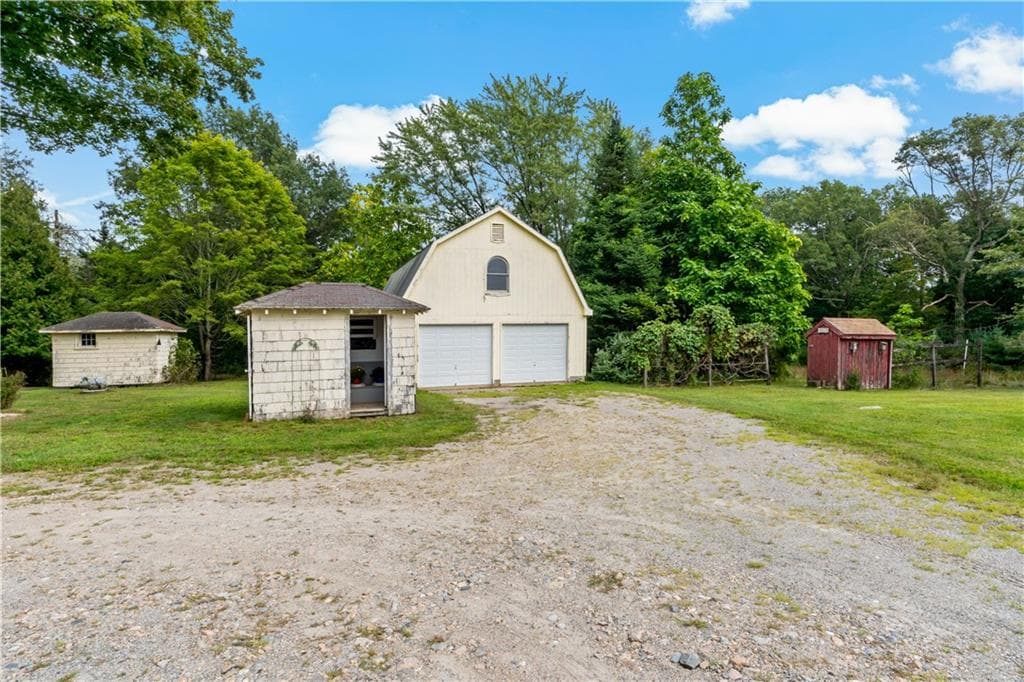 Single Family Residence at 808 Ten Rod Road, Exeter, photo 32 of 45