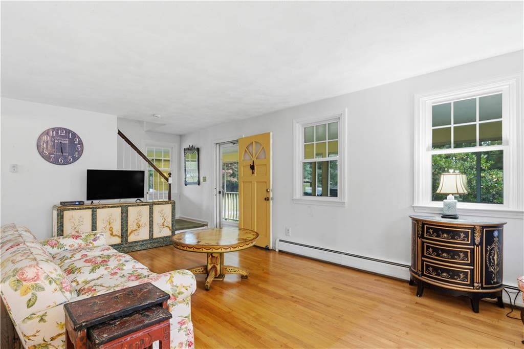 Single Family Residence at 808 Ten Rod Road, Exeter, photo 9 of 45