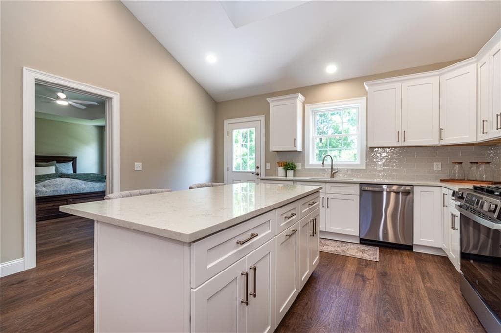 Condominium at 9 Fieldstone Way, Johnston, photo 16 of 42