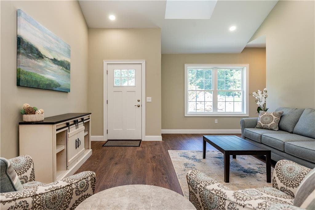 Condominium at 9 Fieldstone Way, Johnston, photo 8 of 42