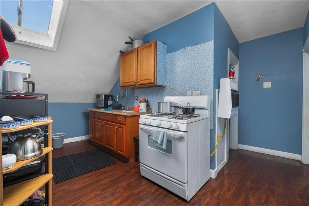 Multi Family at 57 What Cheer Avenue, Providence, photo 18 of 30