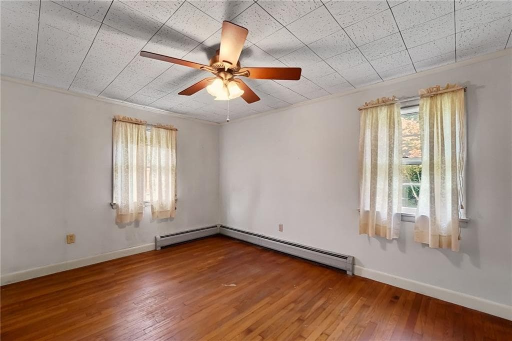 Single Family Residence at 5 Robert Avenue, Portsmouth, photo 12 of 27