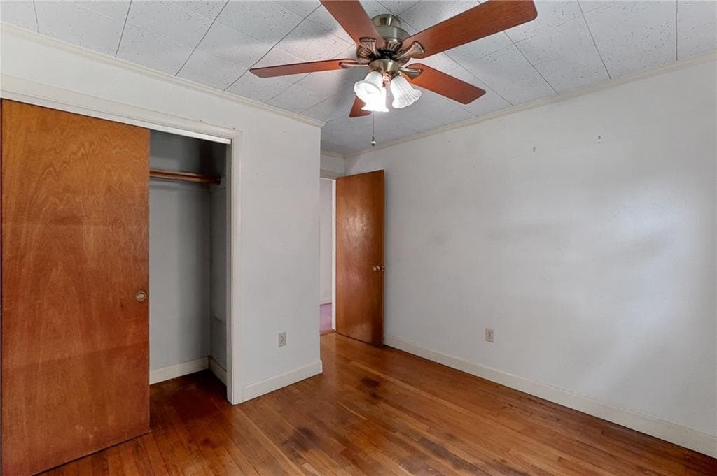 Single Family Residence at 5 Robert Avenue, Portsmouth, photo 10 of 27