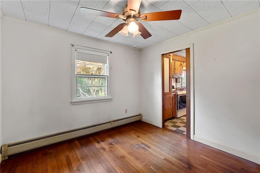 Single Family Residence at 5 Robert Avenue, Portsmouth, photo 11 of 27