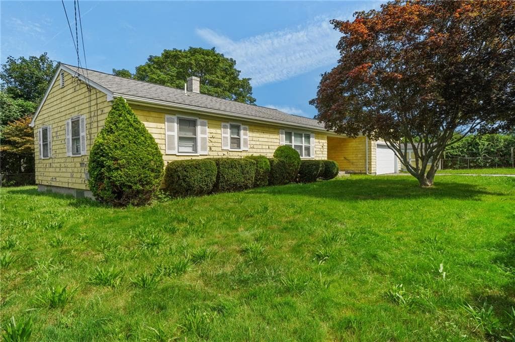 Single Family Residence at 5 Robert Avenue, Portsmouth, photo 25 of 27