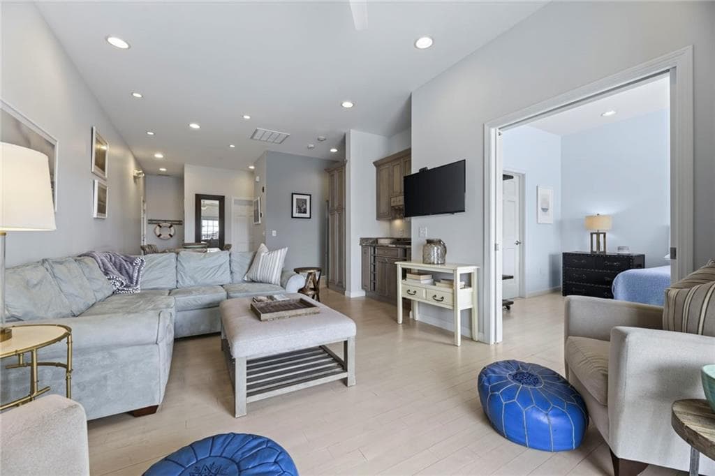 Condominium at 118 Bay Street UNIT 4, Westerly, photo 12 of 20