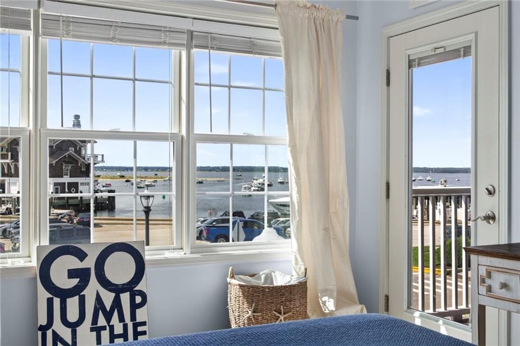 Condominium at 118 Bay Street UNIT 4, Westerly, photo 7 of 20