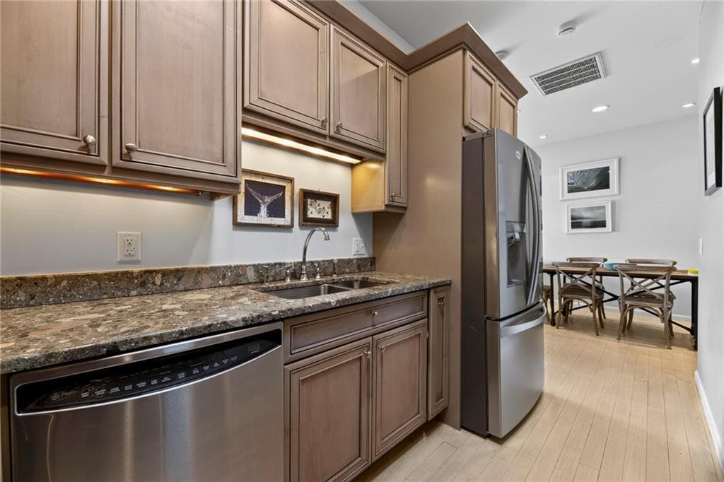 Condominium at 118 Bay Street UNIT 4, Westerly, photo 14 of 20