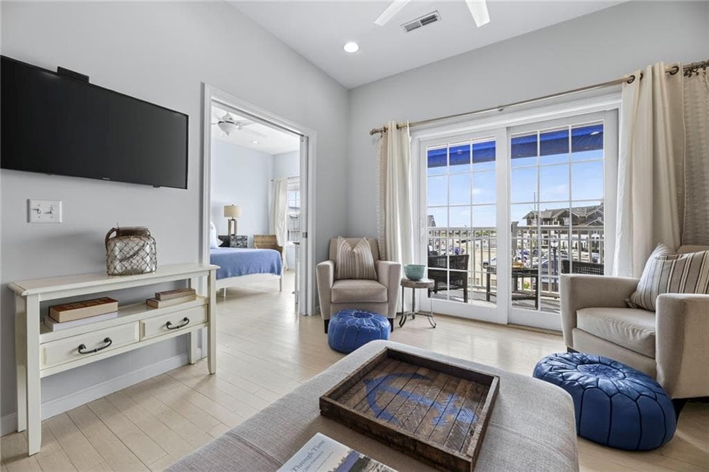 Condominium at 118 Bay Street UNIT 4, Westerly, photo 11 of 20