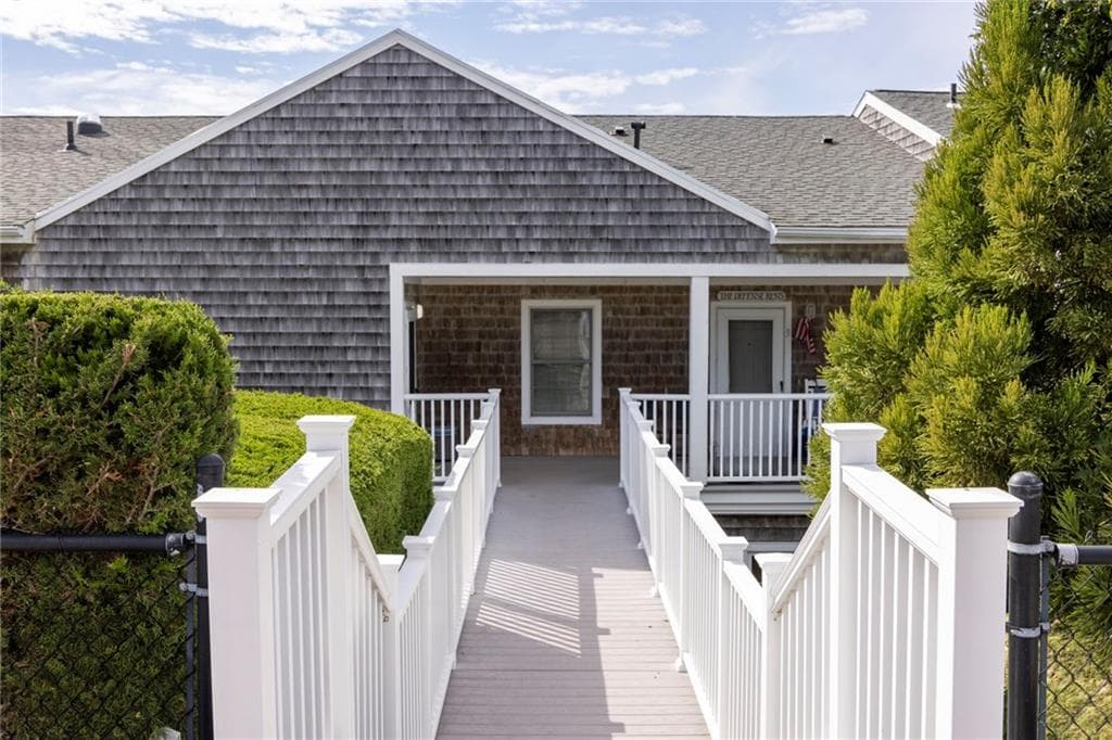 Condominium at 118 Bay Street UNIT 4, Westerly, photo 19 of 20