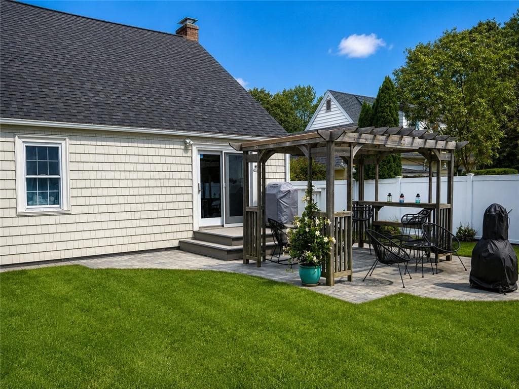 Single Family Residence at 61 Ann Mary Brown Drive, Warwick, photo 18 of 22