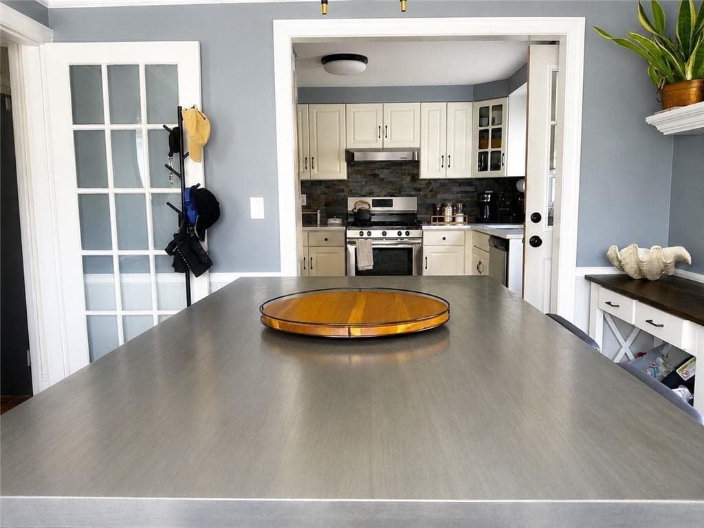 Single Family Residence at 61 Ann Mary Brown Drive, Warwick, photo 8 of 22