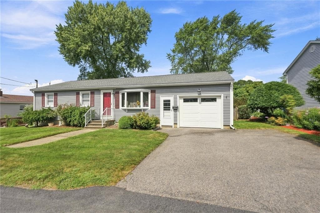 Single Family Residence at 10 Grant Street, West Warwick, photo 4 of 40