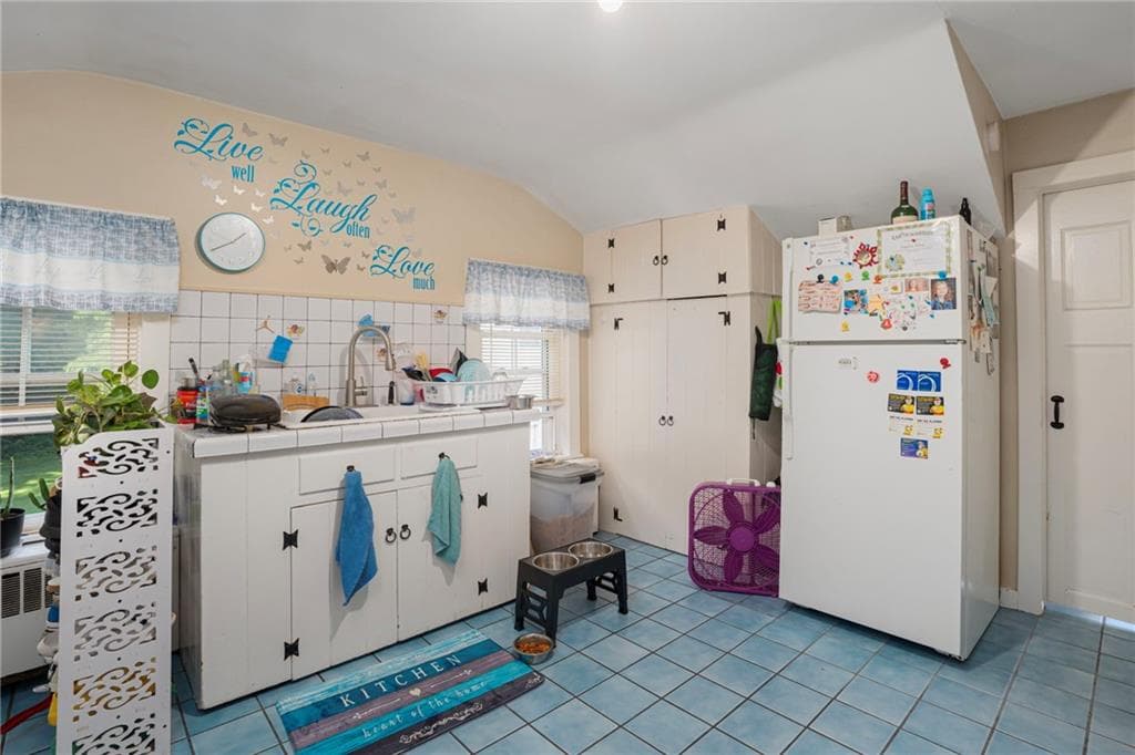 Multi Family at 172 174 Danielson Pike, Scituate, photo 26 of 31