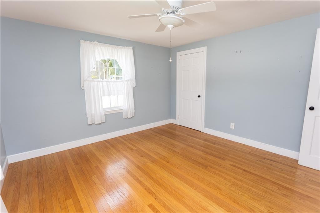 Single Family Residence at 499 Squantum Drive, Warwick, photo 17 of 42