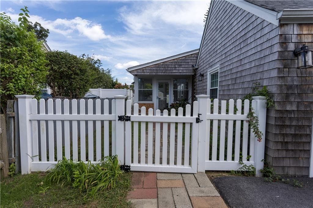 Single Family Residence at 499 Squantum Drive, Warwick, photo 37 of 42