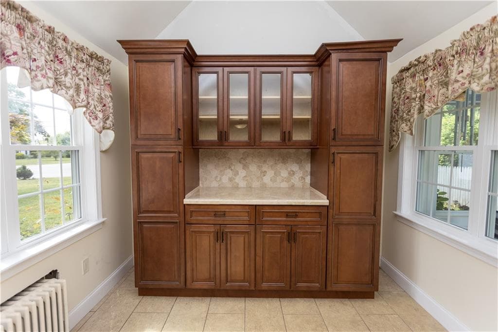 Single Family Residence at 499 Squantum Drive, Warwick, photo 8 of 42