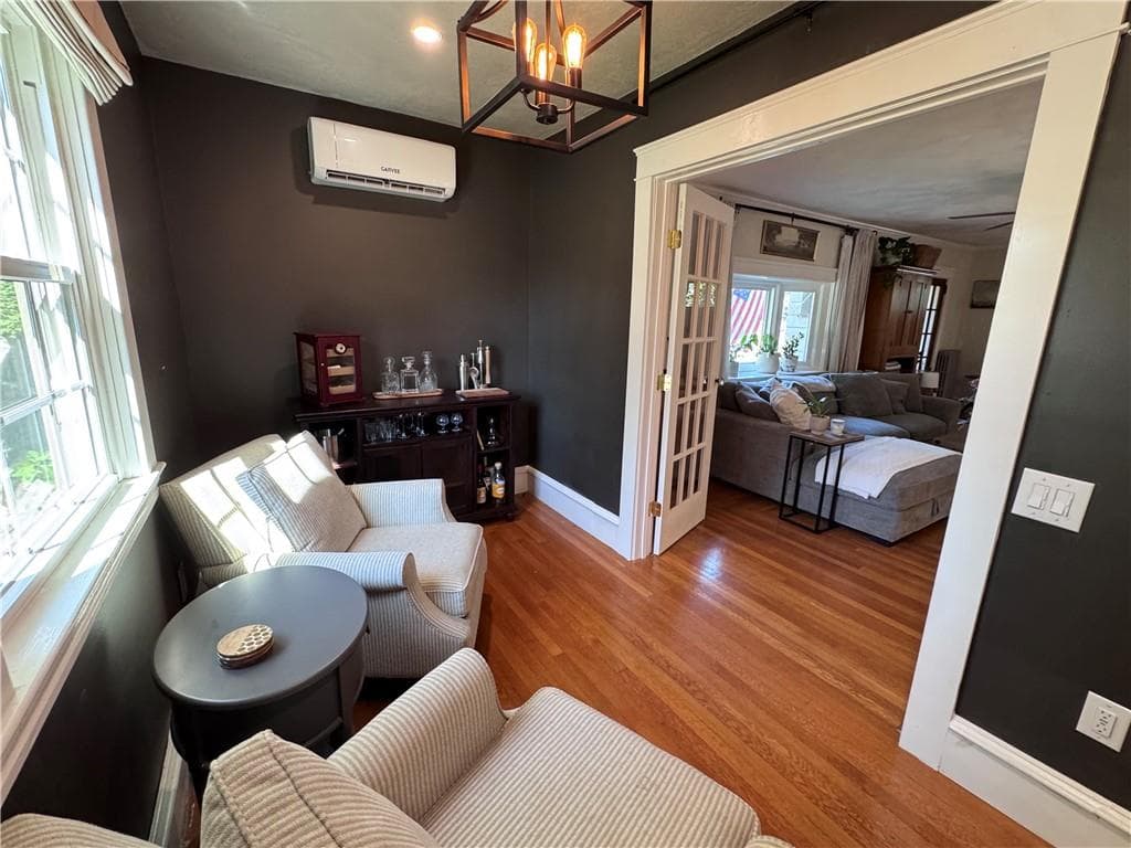 Single Family Residence at 102 Hillard Avenue, Warwick, photo 13 of 44