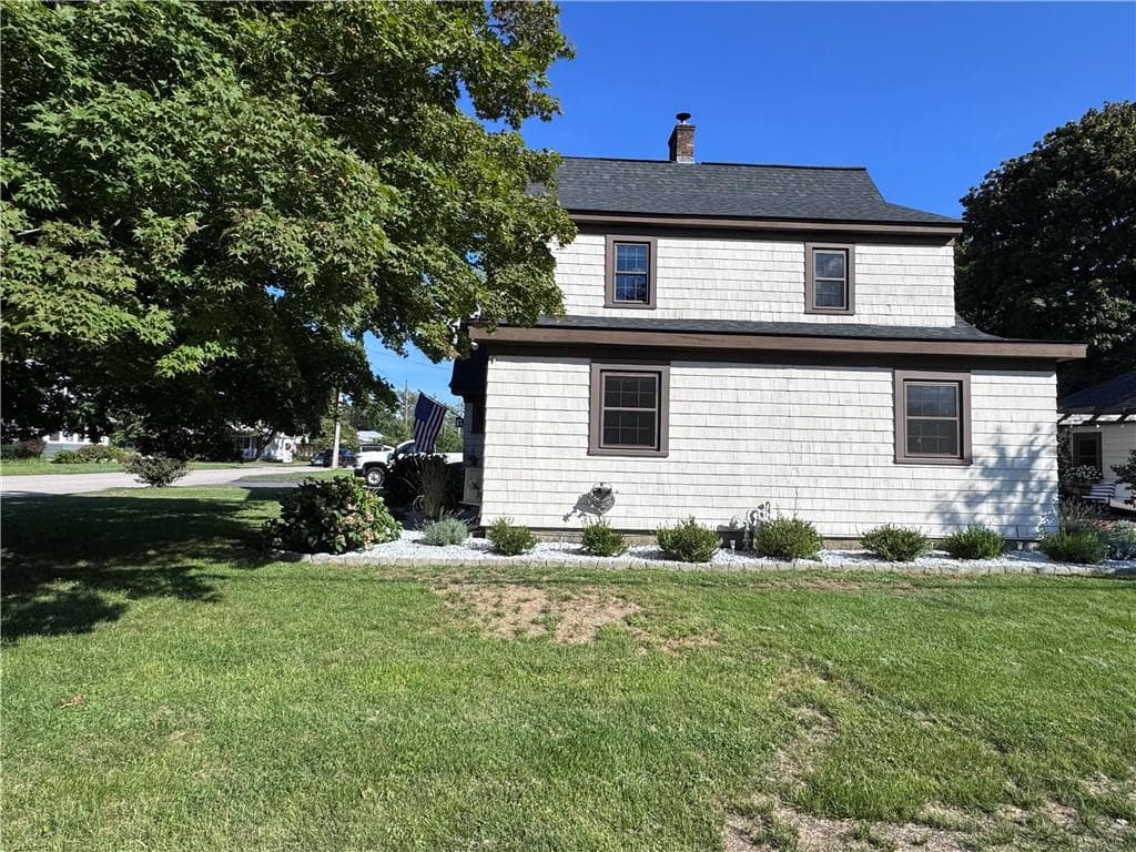 Single Family Residence at 102 Hillard Avenue, Warwick, photo 40 of 44