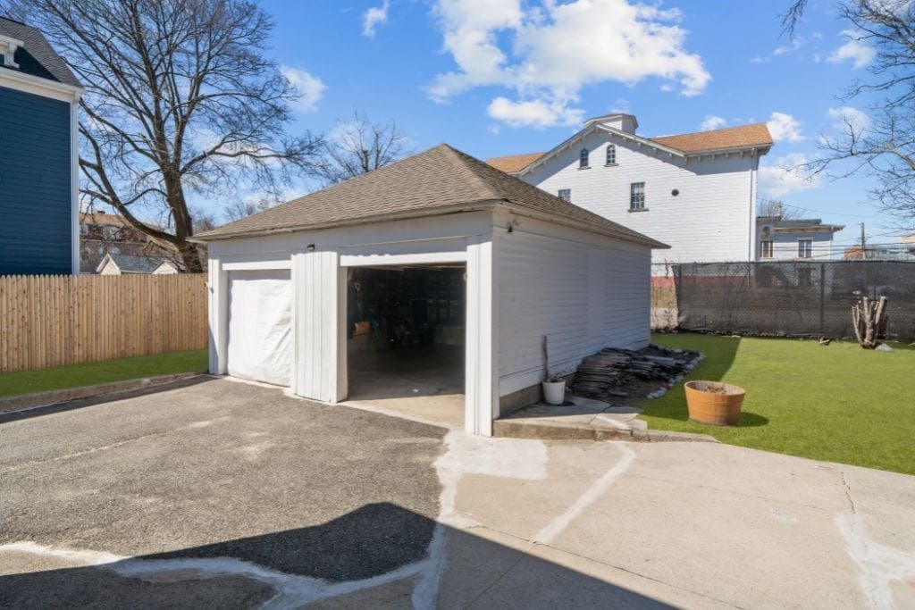 Single Family Residence at Single Family Residence, Providence, photo 24 of 25