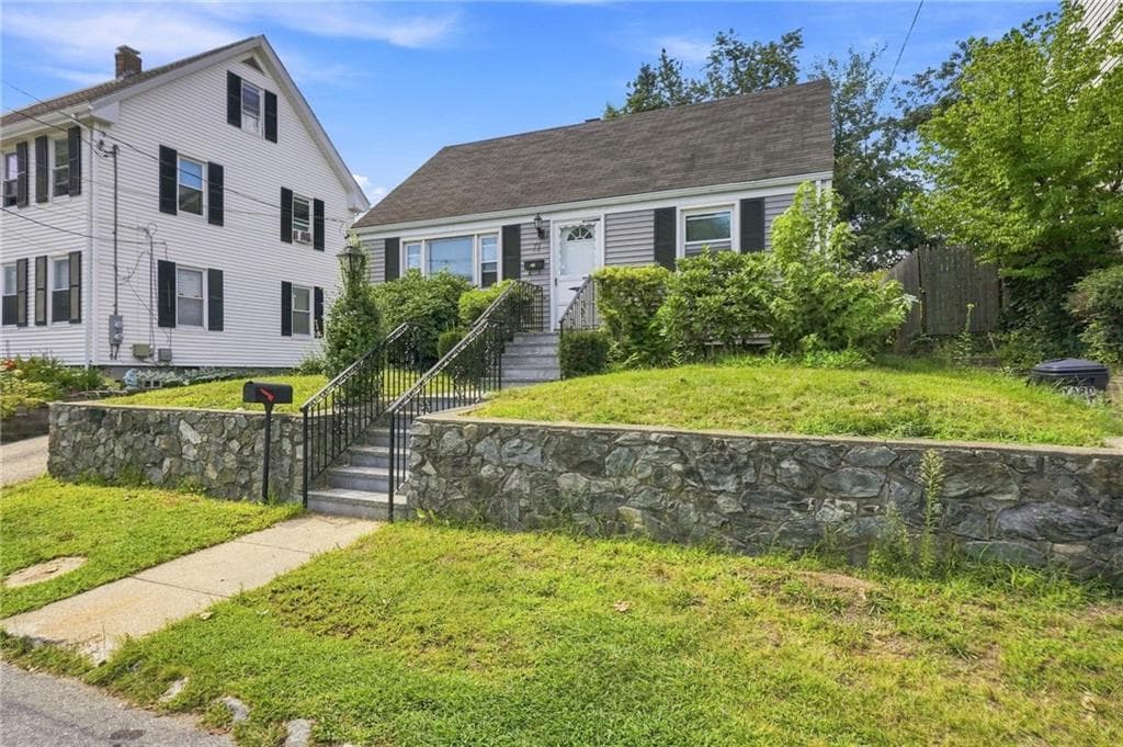 Single Family Residence at 71 Ash Avenue, Cranston, photo 6 of 27