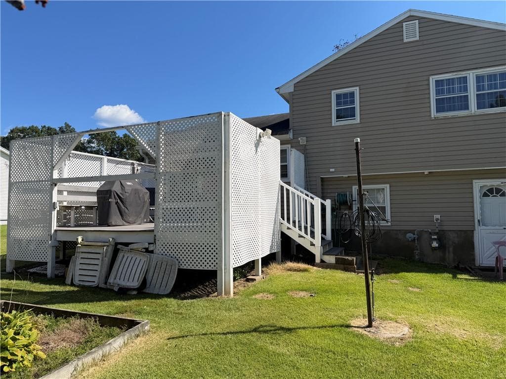 Single Family Residence at 39 Riverdale Road, Westerly, photo 6 of 8