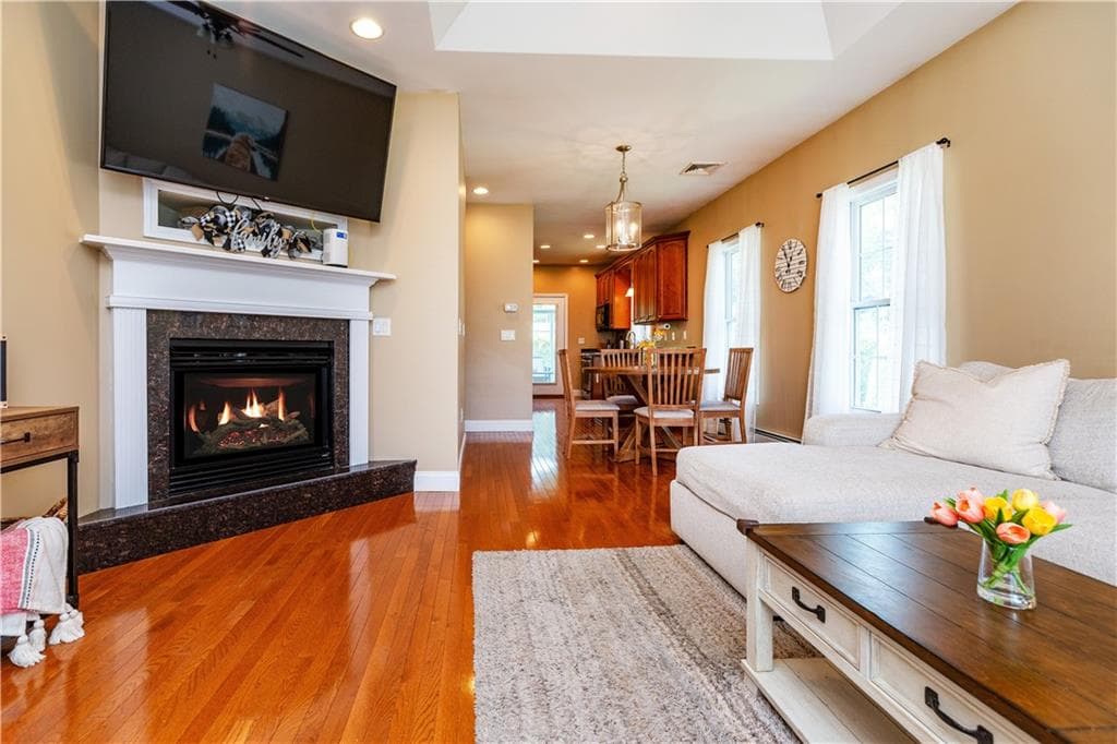 Condominium at 40 Enzo Drive, Coventry, photo 24 of 50