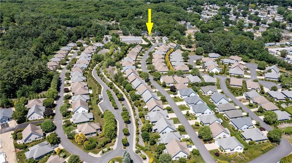 Condominium at 40 Enzo Drive, Coventry, photo 4 of 50