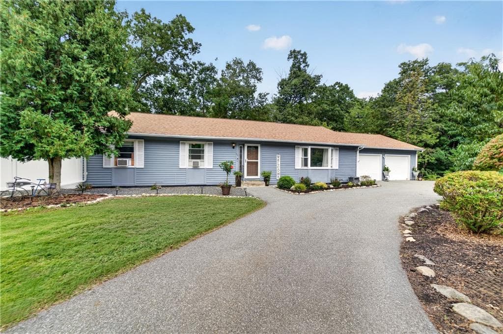 Single Family Residence at 765 Putnam Pike, Glocester, photo 2 of 43
