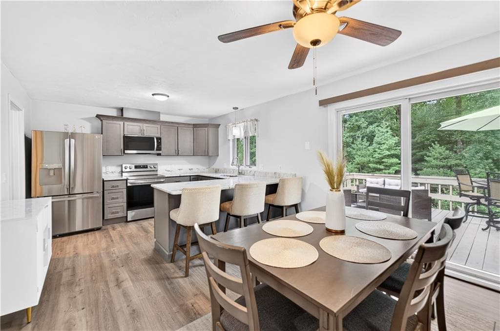 Single Family Residence at 765 Putnam Pike, Glocester, photo 10 of 43