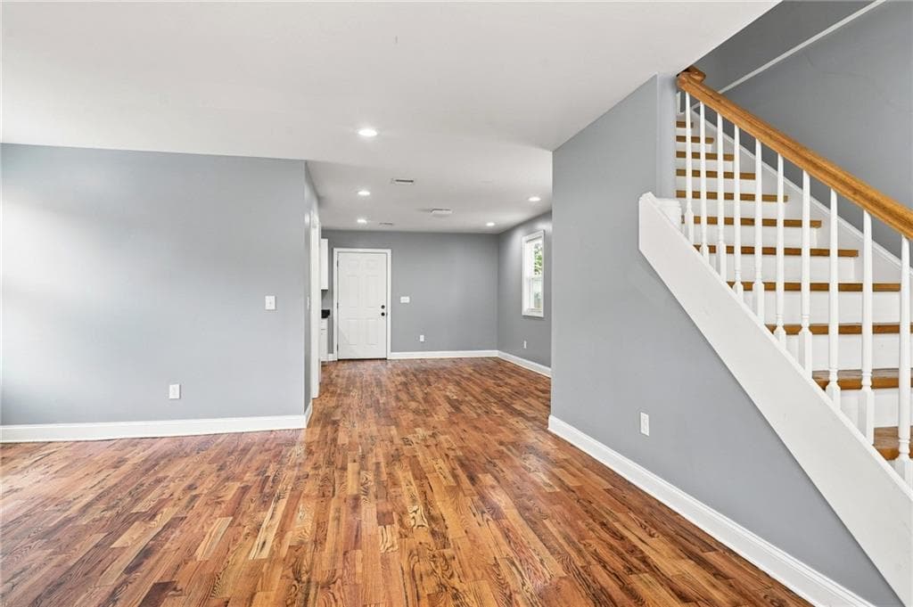 Single Family Residence at 91 Niagara Street, Providence, photo 9 of 30