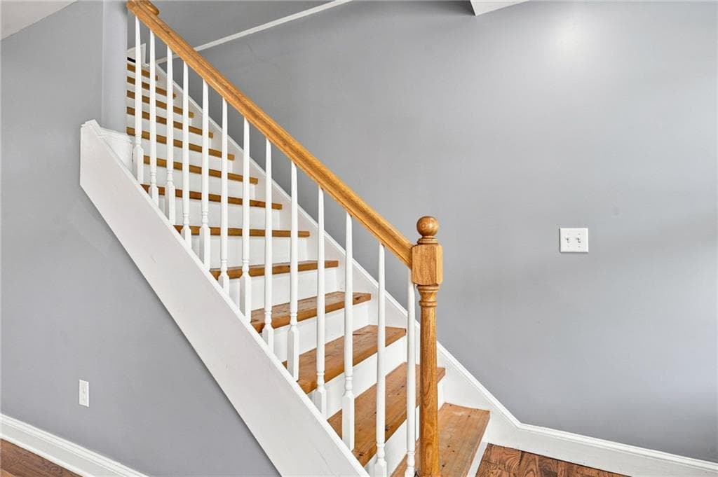 Single Family Residence at 91 Niagara Street, Providence, photo 8 of 30