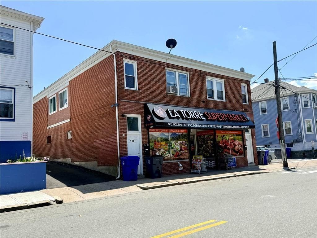 196 Pocasset Avenue