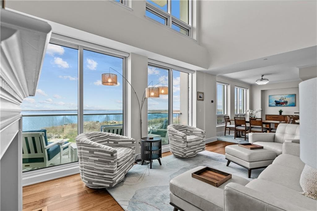Condominium at 1 Tower Drive UNIT 1503, Portsmouth, photo 2 of 37