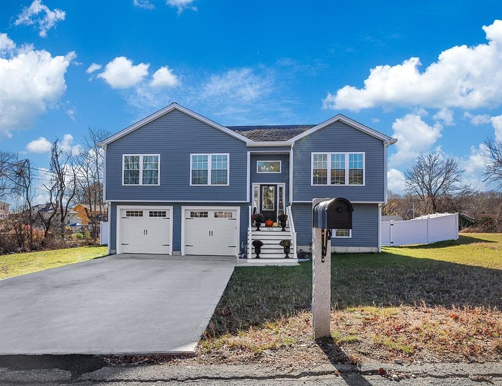 Single Family Residence at 162 Bertenshaw Road, Woonsocket, photo 2 of 31
