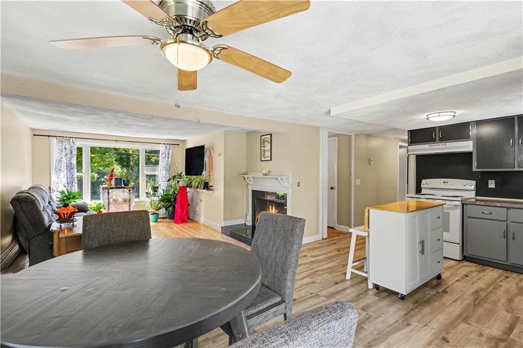Single Family Residence at 505 Snake Hill Road, Glocester, photo 6 of 25