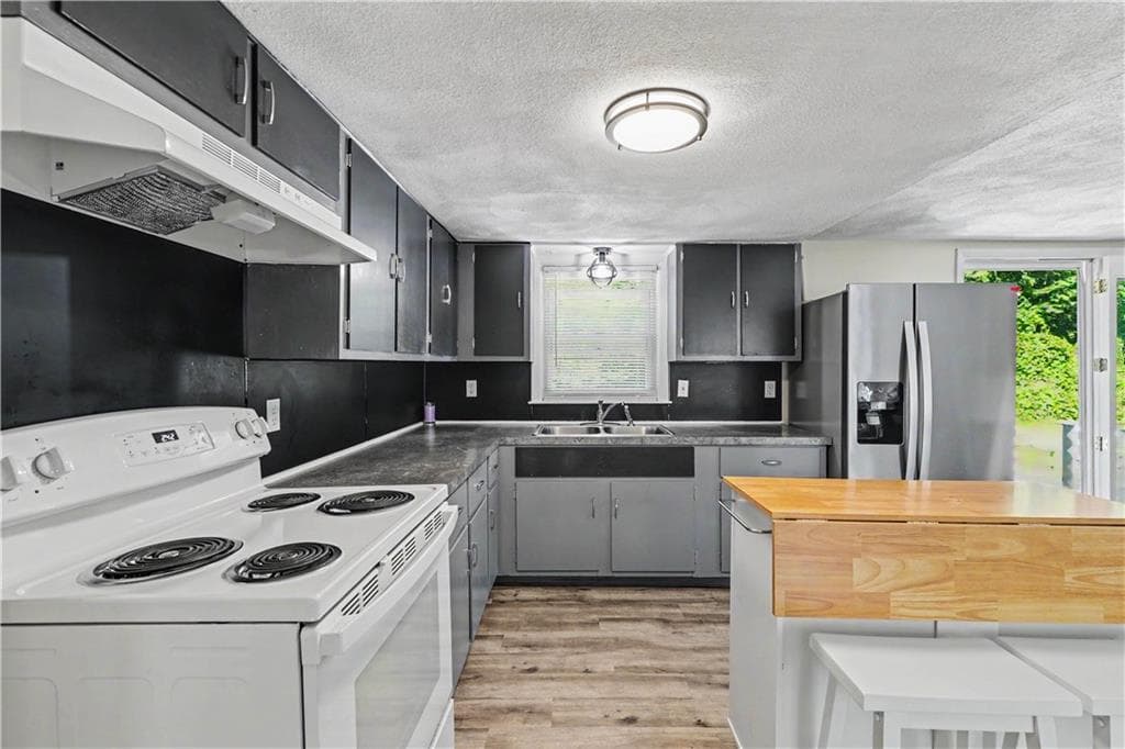 Single Family Residence at 505 Snake Hill Road, Glocester, photo 7 of 25