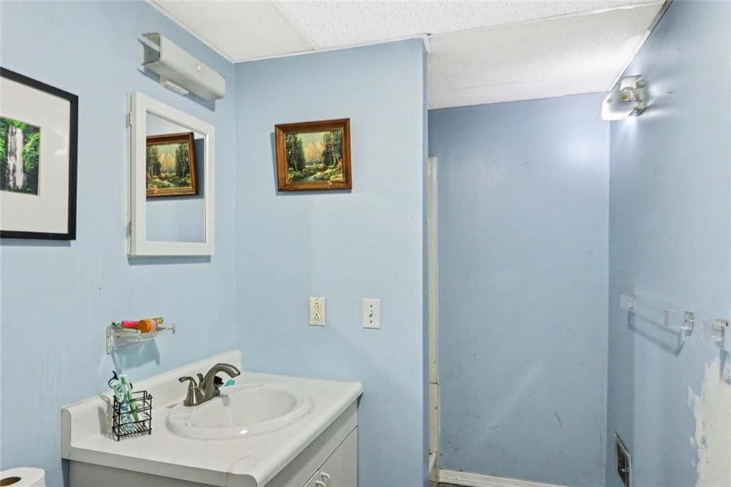 Single Family Residence at 33 Evergreen Drive, Exeter, photo 26 of 36
