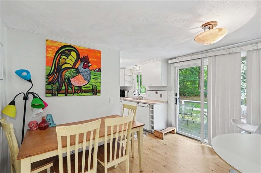 Single Family Residence at 33 Evergreen Drive, Exeter, photo 11 of 36