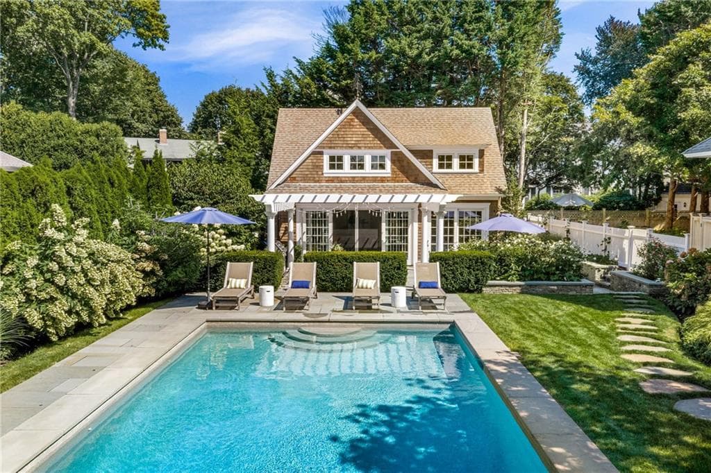 Single Family Residence at 100 Longfellow Road, Jamestown, photo 12 of 50