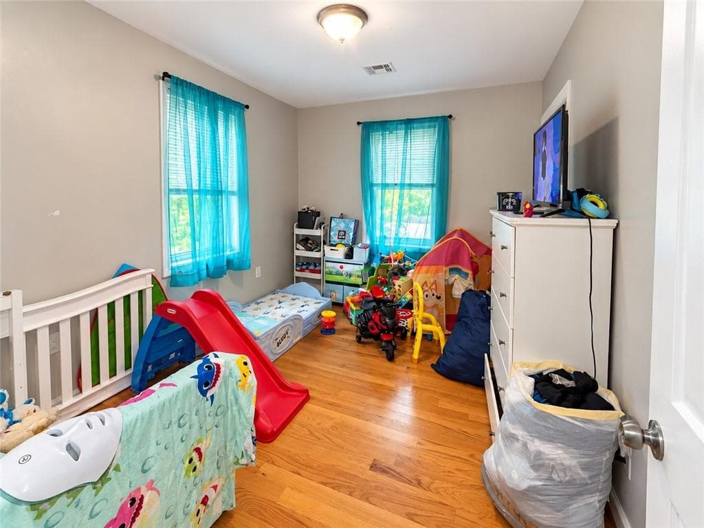 Multi Family at 25 Rutland Street, Providence, photo 17 of 20