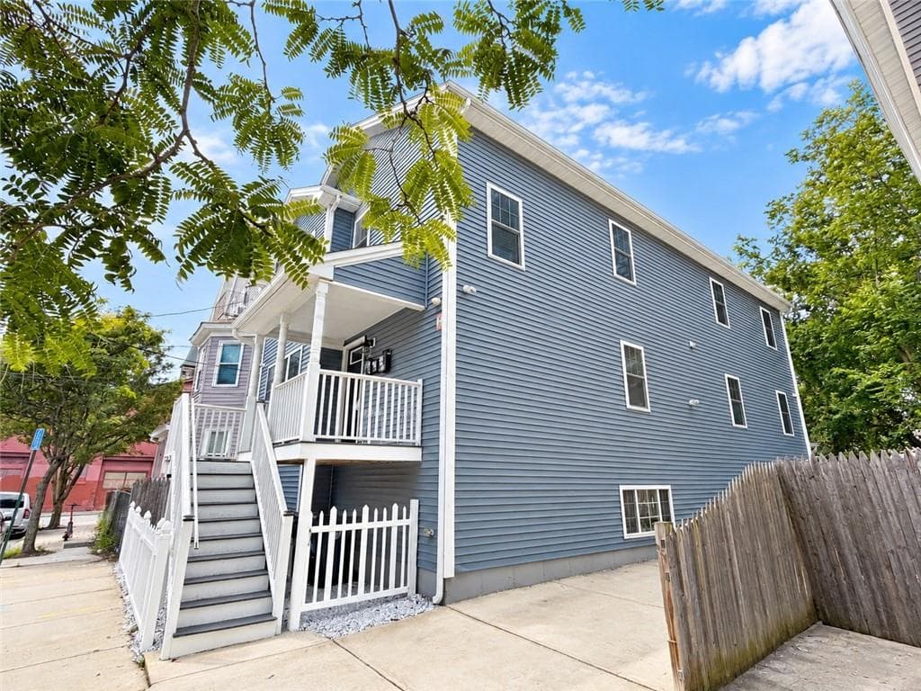 Multi Family at 25 Rutland Street, Providence, photo 18 of 20