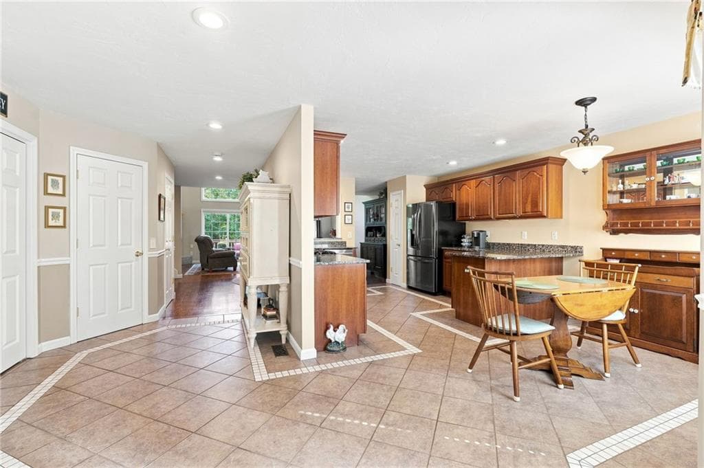 Condominium at 61 Alpine Way, North Smithfield, photo 10 of 47