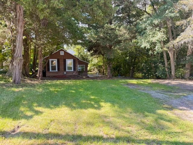 Single Family Residence at 29 Congdon Avenue, North Kingstown, photo 2 of 20