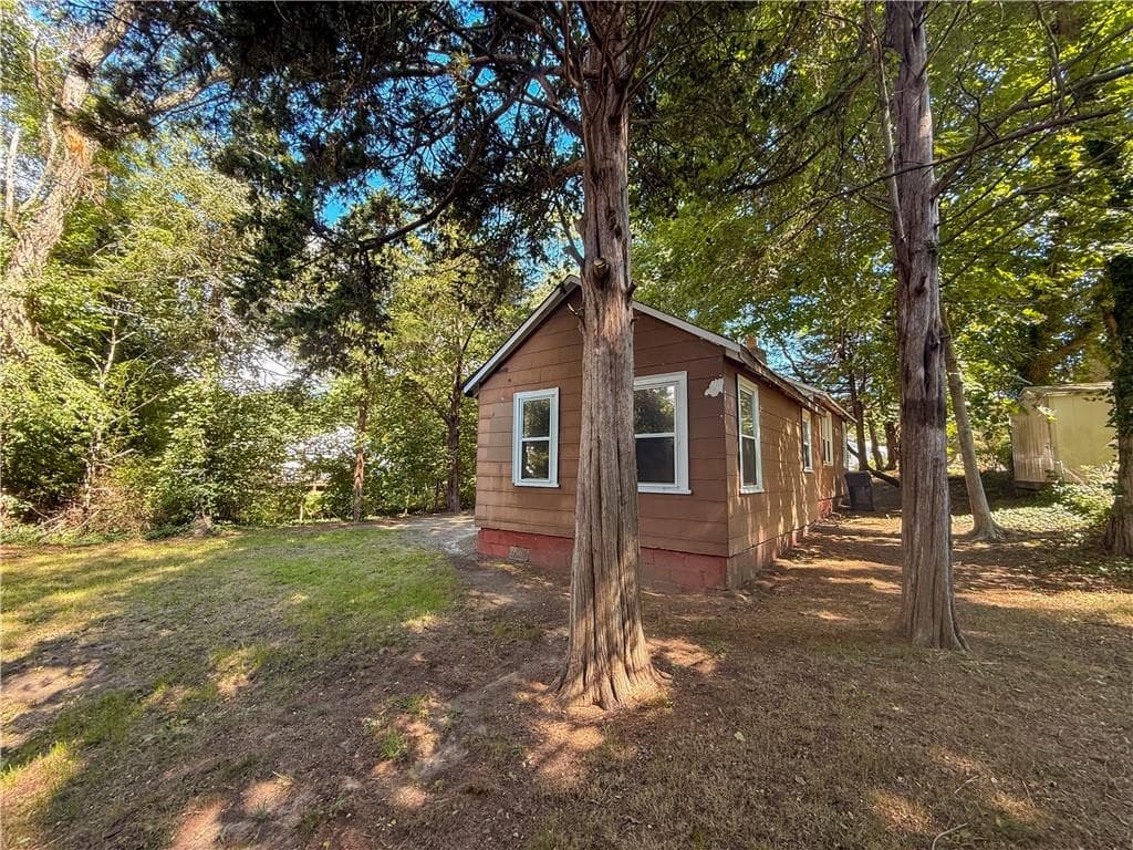 Single Family Residence at 29 Congdon Avenue, North Kingstown, photo 6 of 20